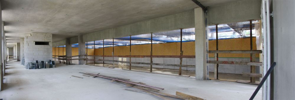 Blick vom Vereinsraum in die Halle Blick vom Vereinsraum in die Halle